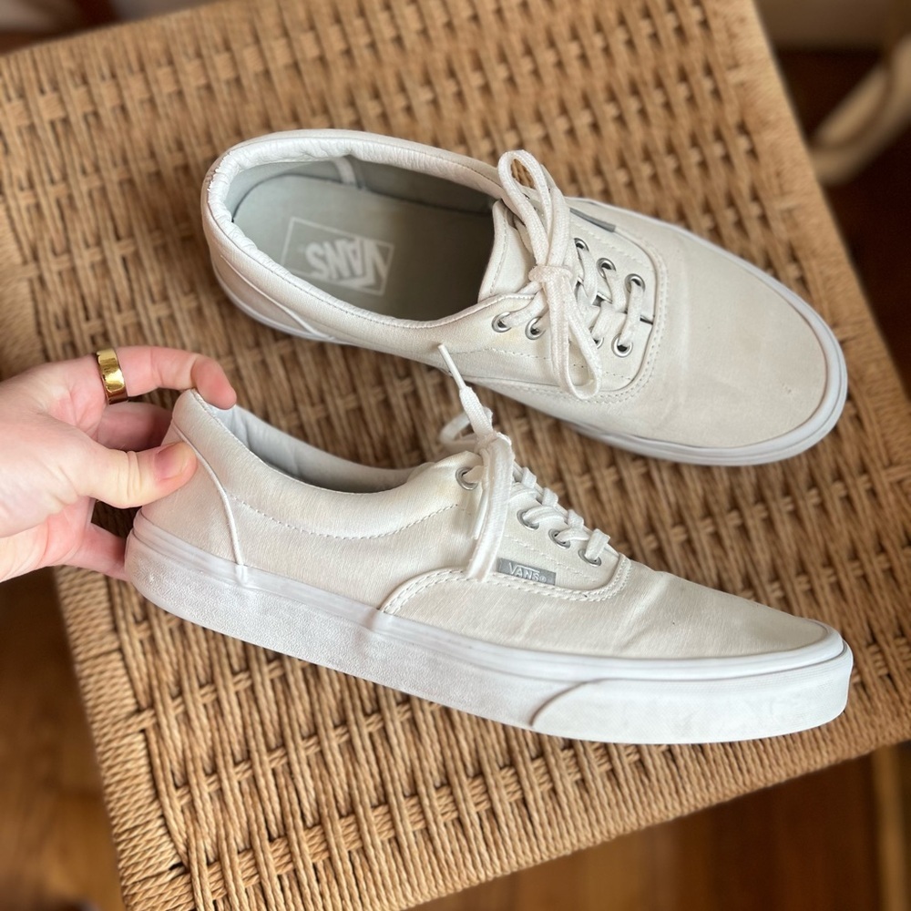 Vans Era Triple White Sneakers Size 12 Women / 10.5 Men Canvas Classic Low Top - Picture 12 of 14